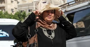 الأرصاد الجوية تكشف عن تقلبات مناخية قادمة في مصر: درجات الحرارة المتوقعة حتى الإثنين