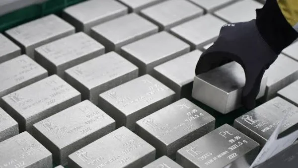 توقعات بانخفاض إنتاج البلاتين العالمي 15% بحلول 2034 وسط مخاوف من أزمة إمدادات