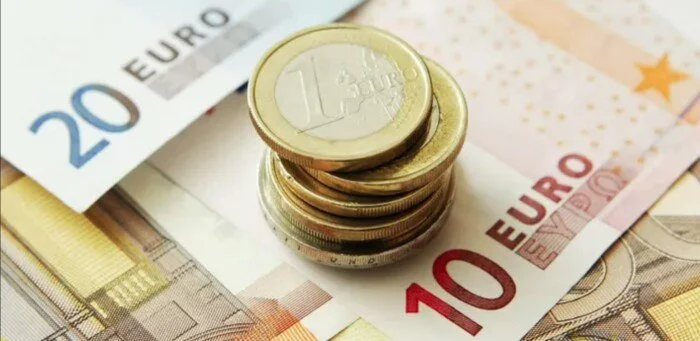 اليورو يتراجع أمام الجنيه المصري اليوم الأربعاء: أسعار جديدة في البنوك