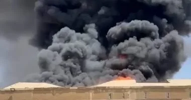 حريق ضخم يلتهم سوق إتش 9 في إسلام آباد ويثير الذعر بين التجار والزوار