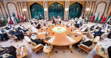قطر والسعودية تتبادلان الآراء حول تعزيز التعاون ومواجهة التحديات الإقليمية