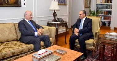 وزير الخارجية المصري يلتقي بمفوض الأمم المتحدة لشؤون اللاجئين لتعزيز التعاون في قضايا اللجوء