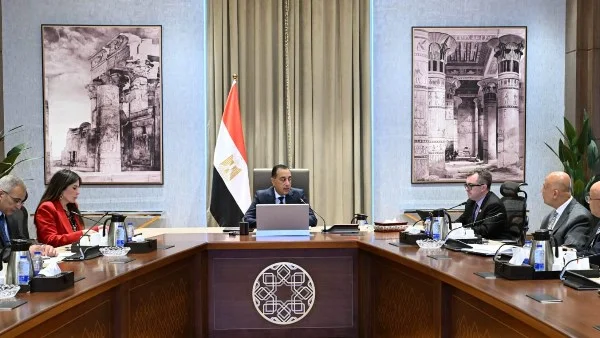 مصر تعزز أمنها المائي: مدبولي يؤكد أهمية التوسع في محطات تحلية مياه البحر