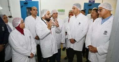 وزير الصناعة يعلن عن خطة لإعادة تخصيص الوحدات المتوقفة بمجمع مرغم لتعزيز الإنتاج المحلي