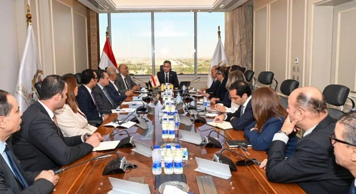 وزارة التموين تطلق مشروع 'كاري أون' لتعزيز كفاءة المنافذ التجارية وتوسيع نطاقها