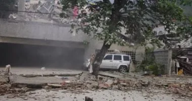 زلزال فنزويلا يودي بحياة 164 شخصاً ويصيب 971 آخرين في أسوأ كارثة طبيعية منذ قرن
