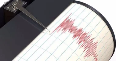 زلزال قوي يضرب شمال شرق اليابان: إصابة أربعة أشخاص وتعطل حركة القطارات الفائقة السرعة