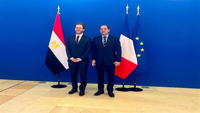 مصر تستلهم التجربة الفرنسية لتعزيز الرقمنة وتسهيل الإجراءات الضريبية