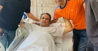 أيمن منصور، نجم الزمالك السابق، يخضع لعملية جراحية ويستقبل دعمًا من محبيه وزملائه