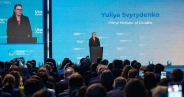 أوكرانيا تتجاوز الأزمات: توقيع اتفاقيات إعادة إعمار بقيمة 10 مليارات يورو في مؤتمر بولندا