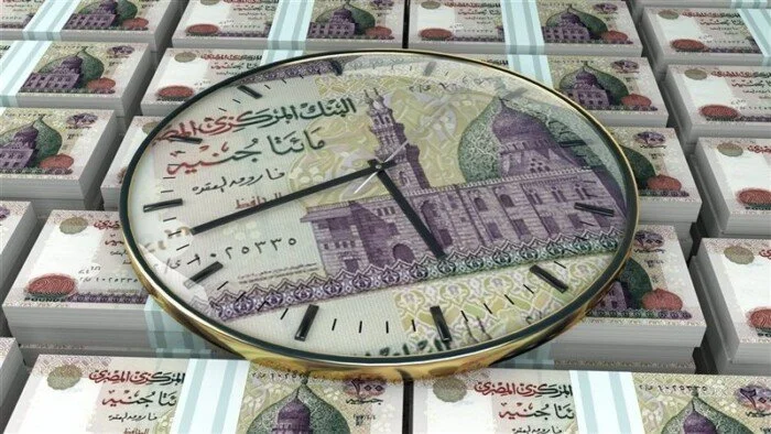 البنوك المصرية تنافس على الشهادات الثلاثية: أعلى عائد ثابت قبيل اجتماع المركزي