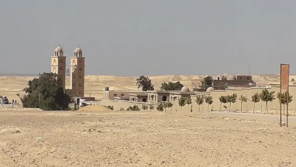 الداخلية توضح ملابسات إصابة راهب في الفيوم وتنفي الشائعات حول استهداف دير