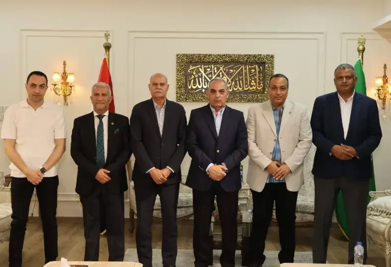 اجتماع تاريخي بين إدارة الإسماعيلي وقدامى اللاعبين لتعزيز مستقبل النادي واستقراره