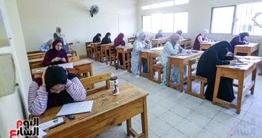 انطلاق امتحانات الشهادة الثانوية الأزهرية للقسم العلمي: بدء اختبار اللغة الأجنبية وسط تنظيم دقيق