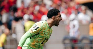 مصطفى شوبير: الأهلي ينفي وجود عروض رسمية من أستون فيلا رغم التألق في كأس العالم