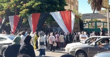 بدء إجراءات تفتيش طلاب الثانوية العامة في الجيزة استعدادًا لامتحان اللغة العربية