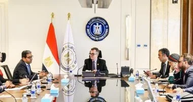 وزير التخطيط المصري يبحث مع نائب رئيس أفريكسيم بنك سبل دعم الشركات الناشئة وتعزيز التعاون الإقليمي