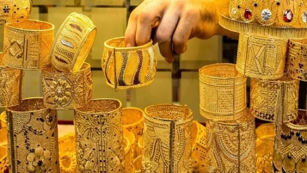 تراجع ملحوظ في أسعار الذهب بالإمارات اليوم الأحد: تفاصيل الأسعار والمستجدات العالمية