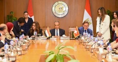 مصر تعزز جهود التنمية المستدامة بتوقيع اتفاقية مبادرة الإلكترونيات الدائرية مع سويسرا