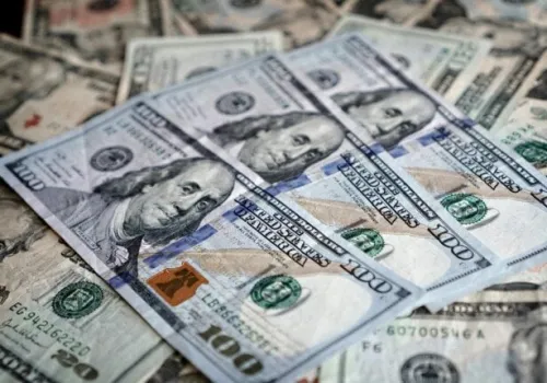 استقرار سعر الدولار مقابل الجنيه المصري اليوم: هل يستمر أم يشهد ارتفاعًا؟