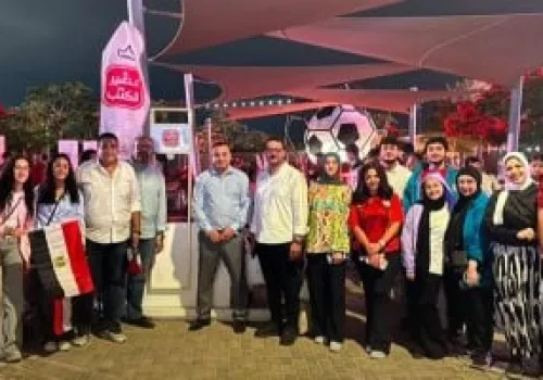 وفد تنسيقية شباب الأحزاب يلتقي مدير 'عصير الكتب' في 'Fan Zone' لتعزيز الثقافة خلال الفعاليات الرياضية بالعاصمة الجديدة