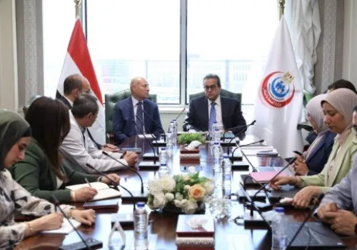 اجتماع رفيع المستوى بين وزير الصحة ومحافظ القاهرة لتعزيز الخدمات الطبية بالعاصمة