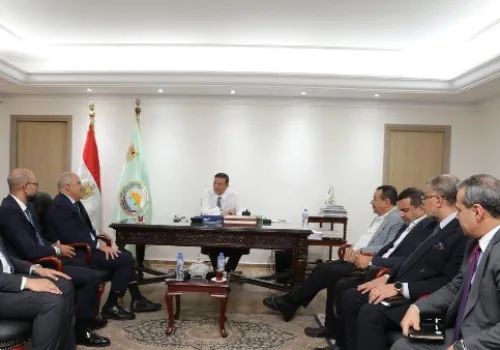 اجتماع وزير الزراعة ورئيس اتحاد الصناعات: خطوات جديدة لتعزيز مبادرة 'القرية المنتجة' ودعم التنمية الريفية