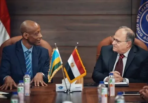 مصر ورواندا تتعاون لتطوير الرقابة الدوائية وزيادة صادرات الأدوية في مؤتمر الصحة الأفريقي