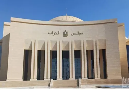 لجنة الإسكان بمجلس النواب تناقش تحديات الصرف الصحي والإسكان الاجتماعي في إدكو