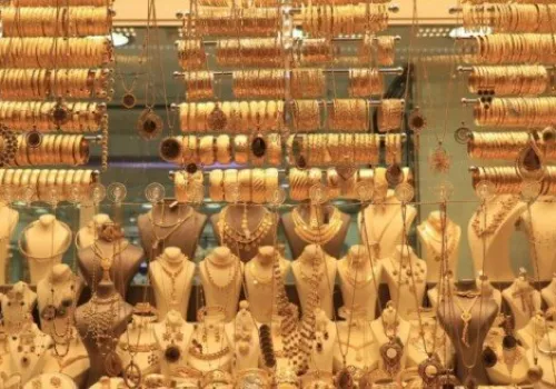أسعار الذهب تتراجع في مصر والجنيه الذهب ينخفض دون 50 ألف جنيه لأول مرة منذ أسابيع