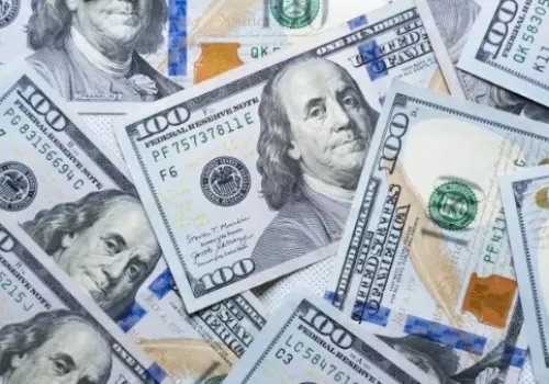 تراجع غير متوقع في سعر الدولار أمام الجنيه المصري: تفاصيل الأسعار الجديدة في البنوك