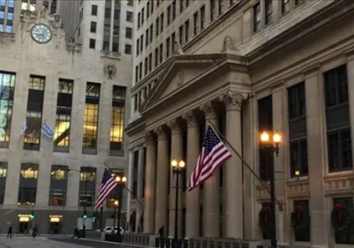 هل سيؤثر قرار الفيدرالي الأمريكي على أداء البورصة المصرية؟ خبيرة مالية توضح التفاصيل