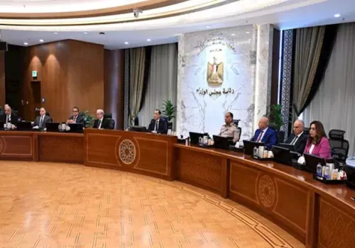 مجلس الوزراء المصري يوافق على 16 قرارًا جديدًا لدعم الاستثمار وتعزيز التنمية الاقتصادية