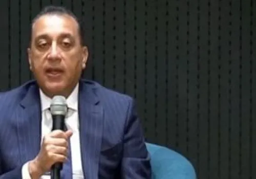 أبو هشيمة وسرايا وسعيد يقدمون رؤيتهم الاستراتيجية لرئيس الوزراء