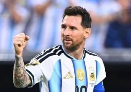 ميسي يتألق في كأس العالم 2026 ويتصدر قائمة الهدافين وسط منافسة شرسة من ستة نجوم