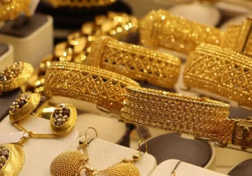 أسعار الذهب في مصر تتراجع نهاية الأربعاء.. عيار 21 يسجل 6140 جنيها وسط تقلبات الأسواق العالمية