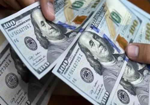 مفاجأة في سوق الصرف: الدولار ينخفض في مصر دون الـ50 جنيها لأول مرة منذ مارس