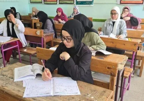 فتح باب التقديم الإلكتروني للصف الأول الثانوي العام والفني قريبًا: خطوات سهلة وميسرة للطلاب وأولياء الأمور