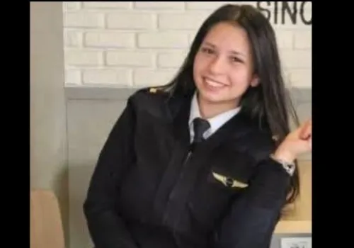 وفاة الطالبة منار أشرف متأثرة بإصاباتها في حادث طائرة تدريب بمطار أكتوبر