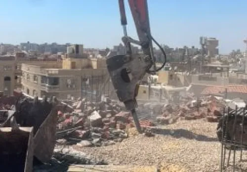 محافظ القاهرة: تطبيق قانون صارم لمواجهة مخالفات البناء وحماية هيبة الدولة