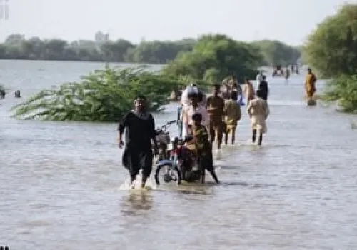 16 قتيلاً وجريحاً نتيجة الأمطار الغزيرة في شمال غرب باكستان