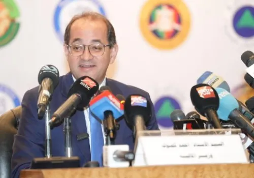 الحكومة المصرية تعزز الشراكة مع القطاع الخاص من خلال لجنة مشتركة لتسهيل الإجراءات الضريبية والجمركية