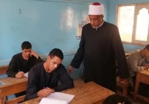انطلاق امتحانات الكيمياء للقسم العلمي في الشهادة الثانوية الأزهرية وسط تنظيم دقيق