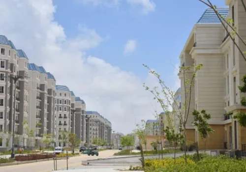 وزيرة الإسكان تتابع تقدم مشروعات أبراج مارينا والحي اللاتيني بمدينة العلمين الجديدة