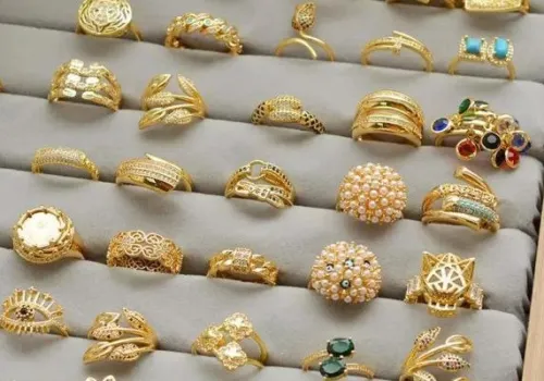 استقرار أسعار الذهب في مصر خلال منتصف تعاملات اليوم: تحديث شامل لعيارات 21 و24