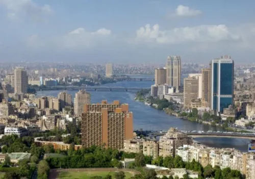 توقعات بنمو الاقتصاد المصري 4.4% وتراجع التضخم إلى 8.2% في العام المالي المقبل