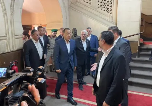 مدبولي يزور الجمعية الجغرافية المصرية ويستعرض إرثها العلمي العريق