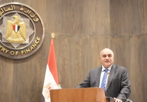 نائب وزير المالية يحتفي بالأمهات المثاليات والموظفين المتميزين في حفل تكريم مميز