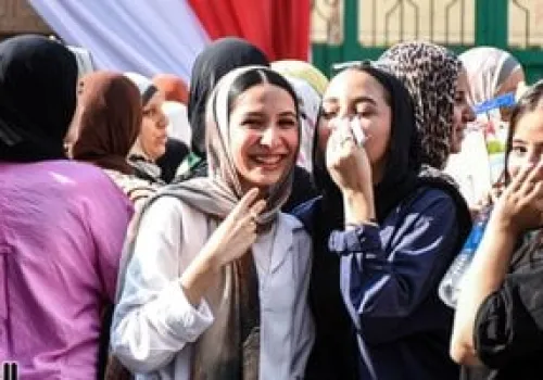 طلاب الثانوية العامة يختتمون امتحان الدين ويستعدون لمادة الوطنية في أجواء منضبطة