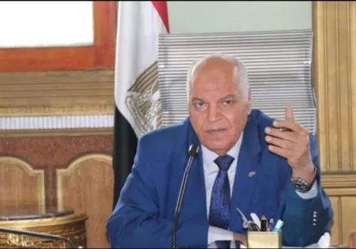 تسجيل حالتي إصابة بين المراقبين في انطلاق امتحانات الثانوية العامة بمصر